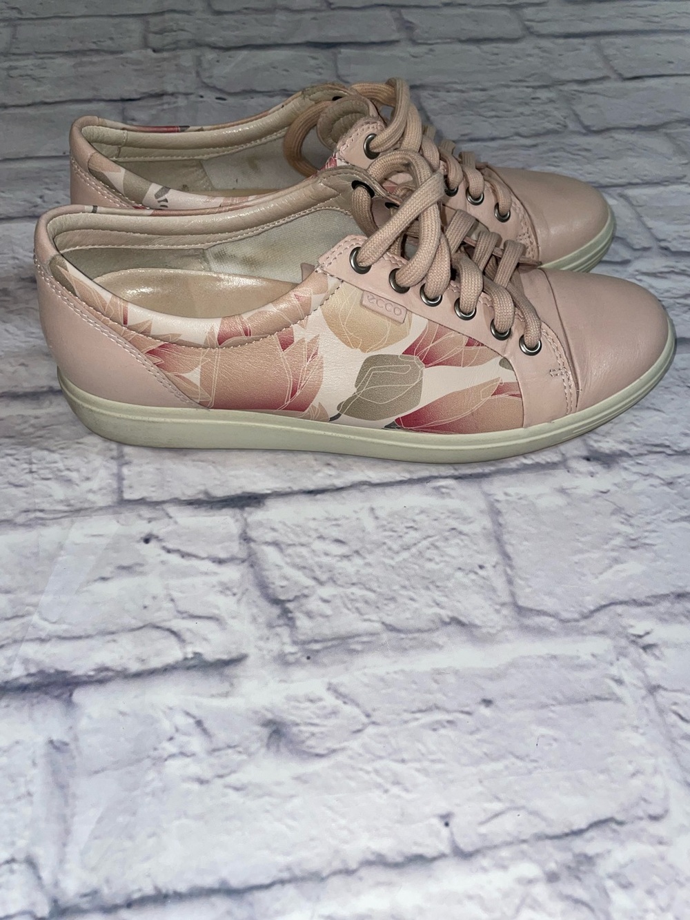 ECCO Women's Soft 7 Sneaker, Rose Dust Floral,  Size 9